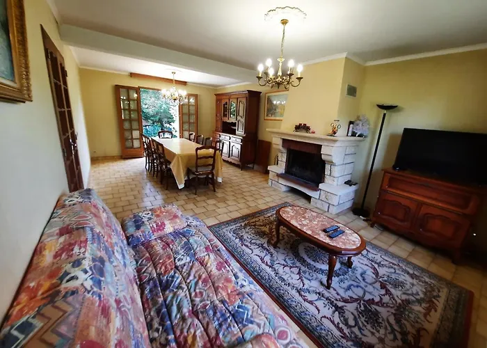 Casa vacanze Maison 5mn De La Pour 10 Personnes