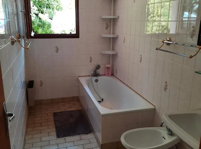 Casa vacanze Maison 5mn De La Pour 10 Personnes